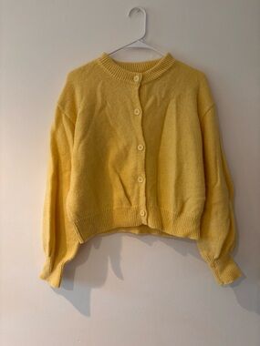 SHEIN Yellow Button-Up Cropped Women's Cardigan